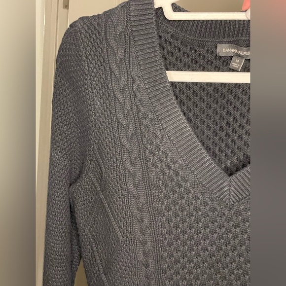 Banana Republic Pullover V-Neck Cable Waffle Knit Sweater in Black - Picture 4 of 7